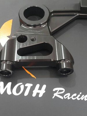ขาจับปั๊มหลัง R1 2015-2020 R1M Brembo โดเรม่อล แบร์น Mothracing สีดำ