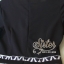 Golden Gimmic of the 2sister เดรสหรูแขนยาว แพทเทิร์นทรงตรงเข้ารูปเป็นทรงสวย เนื้อผ้าpolyester+lace ช่วงแขนแต่งผ้าตาข่ายsee through ตัวเดรสช่วงบนแต่งผ้าลูกไม้ ประดับด้วยเลื่อมและดิ้นสวยมากๆค่ะ
