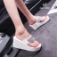 รองเท้าเตารีด หูหนีบ เพชรวิบวับ