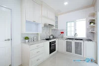 ชุดครัวบิ้วอิน English Classic Kitchen 4.20 x 2.46 mm.