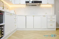 ชุดครัวบิ้วอิน Classic Kitchen L-Shape ขาวใส สไตล์คลาสสิก 4.88 x 4.16 mm. ชุดครัวบิ้วอิน Classic Kitchen L-Shape ขาวใส สไตล์คลาสสิก 4.88 x 4.16 mm.