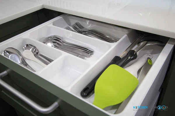  ชุดครัวบิ้วอิน Classic Kitchen ชุดครัวพลาสวูดสไตล์ คลาสสิก 5.35 x 1.55 mm.    image 5