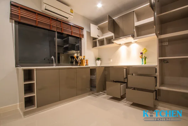 ชุดครัวบิ้วอินพรีเมี่ยม 4.8 x 2.8 m. image 2 ชุดครัวบิ้วอินพรีเมี่ยม 4.8 x 2.8 m. image 2
