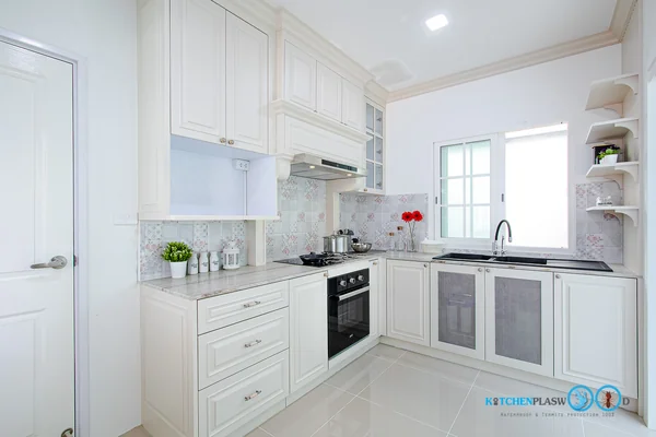  ชุดครัวบิ้วอิน English Classic Kitchen 4.20 x 2.46 mm.    image 2