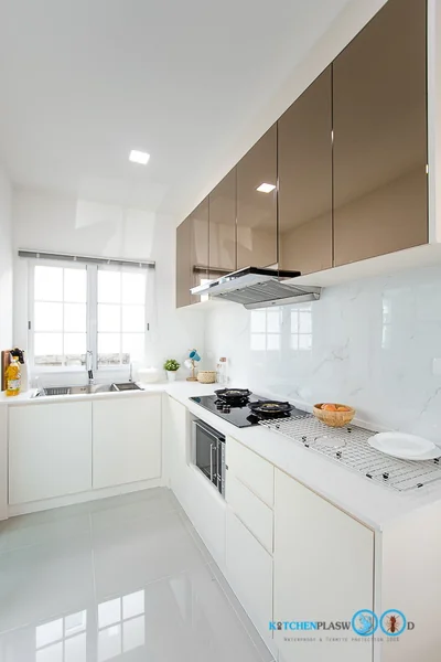 ชุดครัวบิ้วอิน Modern Glass Kitchen 3.86 x 2.66 mm. image 2 ชุดครัวบิ้วอิน Modern Glass Kitchen 3.86 x 2.66 mm. image 2