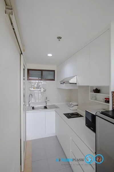 ชุดครัวบิ้วอิน คอนโดสไตล์โมเดิร์นสุดคลีน True White Kitchen 3.26 x 2.28 mm.