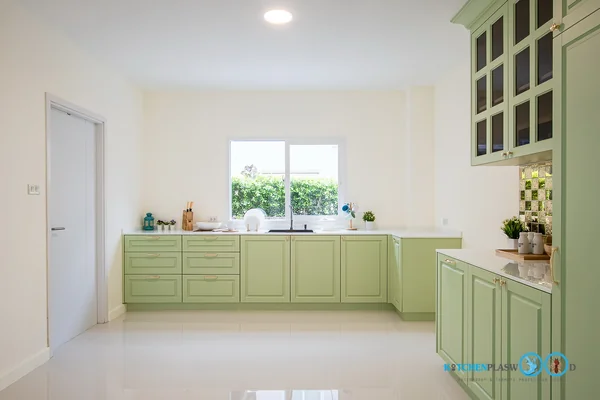 ชุดครัวบิ้ว Classic Kitchen แพนโทนสไตล์คลาสสิก สุดอบอุ่น 5.04 x 1.28 mm. ชุดครัวบิ้ว Classic Kitchen แพนโทนสไตล์คลาสสิก สุดอบอุ่น 5.04 x 1.28 mm.