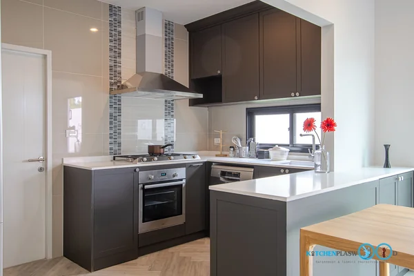 ชุดครัวบิ้วอิน Premium Classic U-Shape Kitchen 4.88 x 2.10 mm. image 2 ชุดครัวบิ้วอิน Premium Classic U-Shape Kitchen 4.88 x 2.10 mm. image 2