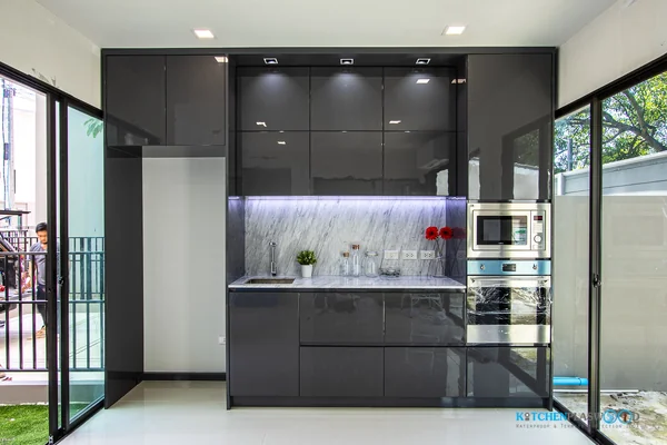 ชุดครัวบิ้วอิน Modern Luxury Kitchen 1.70 x 2.62 mm. ชุดครัวบิ้วอิน Modern Luxury Kitchen 1.70 x 2.62 mm.