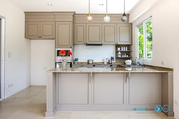 ชุดครัวบิ้ว Premium Classic Kitchen 3.66 x 3.38 mm.
